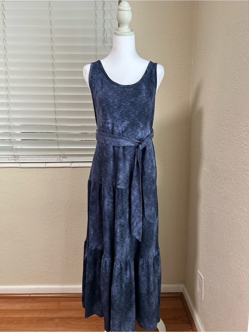 Lauren by Ralph Lauren Printed Belted Jersey Tiered Dress - Picture 4 of 7